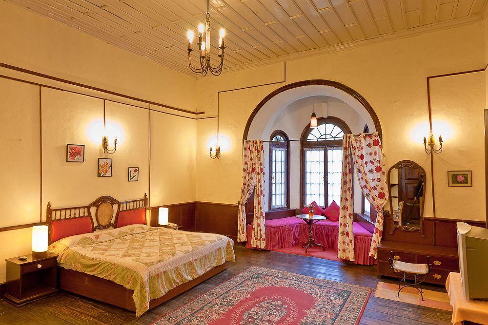 Chevron Rosemount Hotel Раникет Екстериор снимка