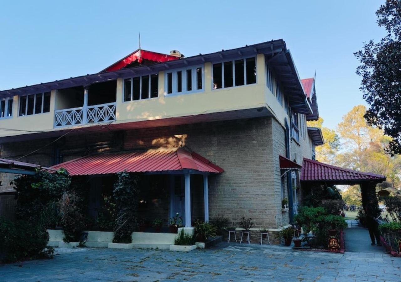 Chevron Rosemount Hotel Раникет Екстериор снимка