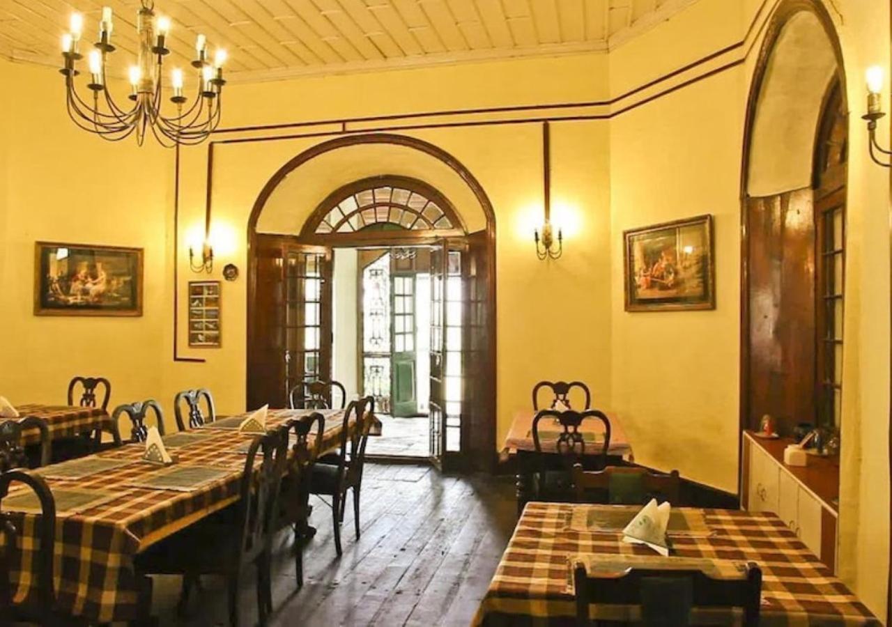 Chevron Rosemount Hotel Раникет Екстериор снимка