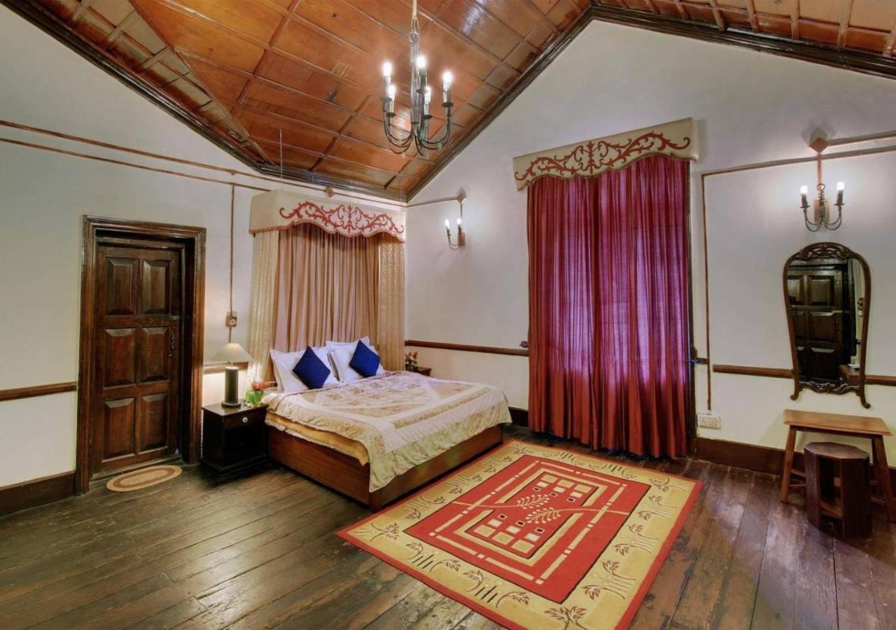 Chevron Rosemount Hotel Раникет Екстериор снимка